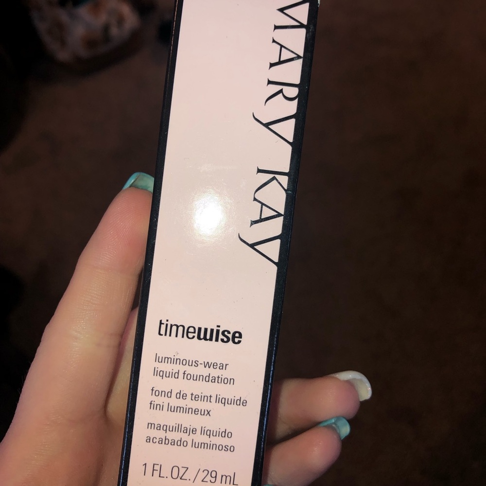 Marykay timewise luminous wear foundation
